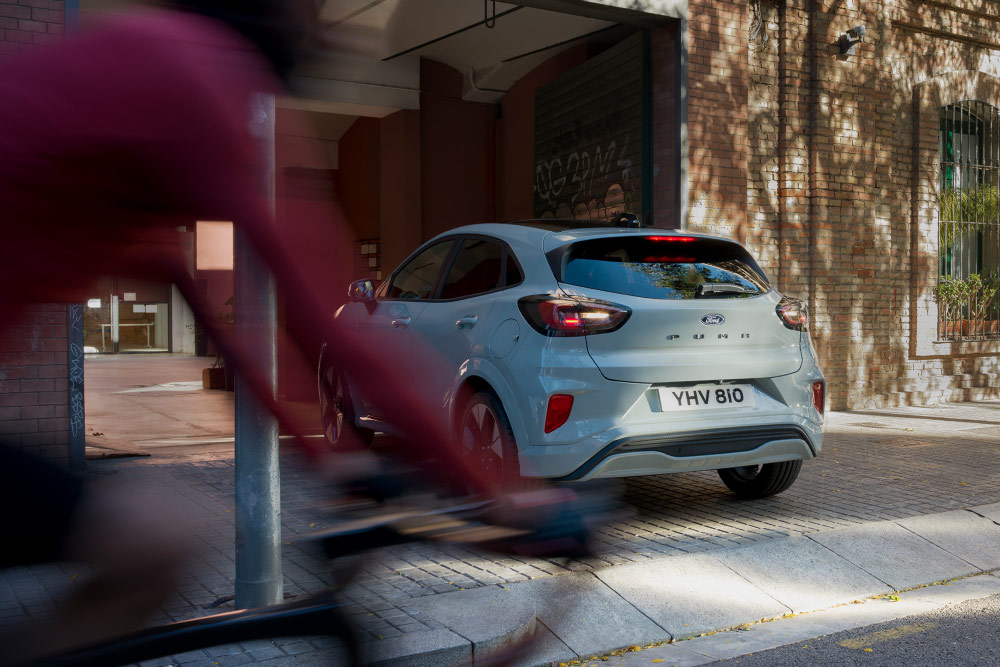 New Ford Puma using the reverse break assist.